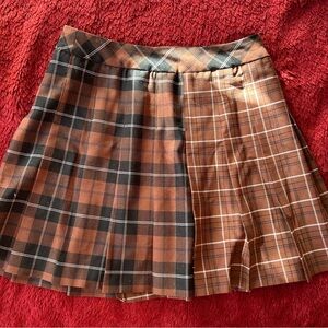 Aritzia Brown Plaid Pleated Skirt